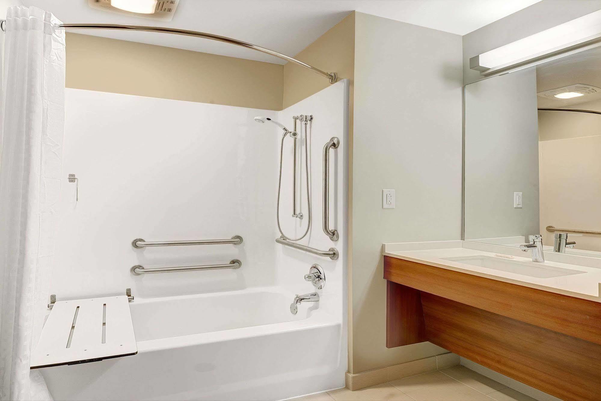 Microtel Inn & Suites By Wyndham Philadelphia Airport Ridley Park Eksteriør bilde